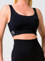 crni bešavni sportski grudnjak s podstavom