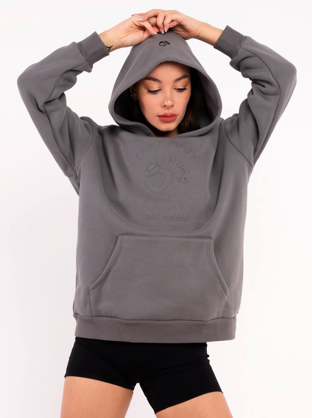 Debeli džemper s kapuljačom i prednjim džepom u sivoj boji