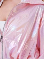 Růžová sportovní větrovka s pogumovaným logem