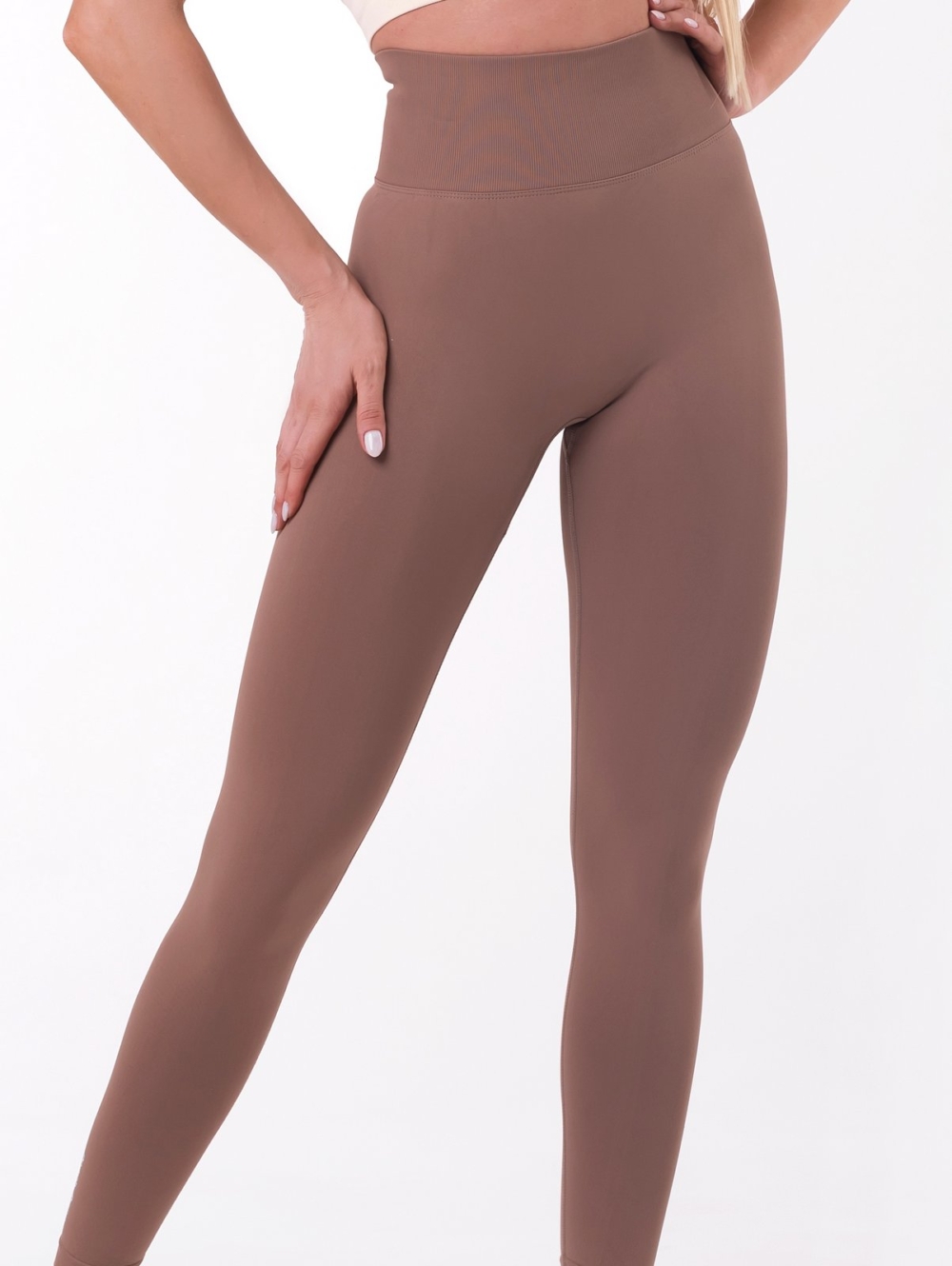 Дамски спортен клин в кафяв цвят с висока талия