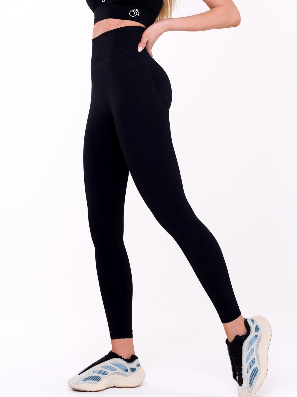 Безшевен черен дамски клин с висока талия за фитнес и бягане