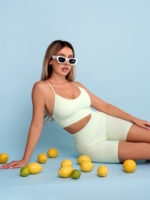 Svetlozelené športové legíny s vysokým pásom z bezšvovej elastickej tkaniny