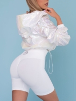 Damskie, sportowe, krótkie legginsy w kolorze białym z efektem modelującym i podnoszącym