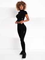 Černý sportovní přiléhavý rolák, sexy design.