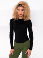 Спортна черна блуза по тялото от мека еластична материя