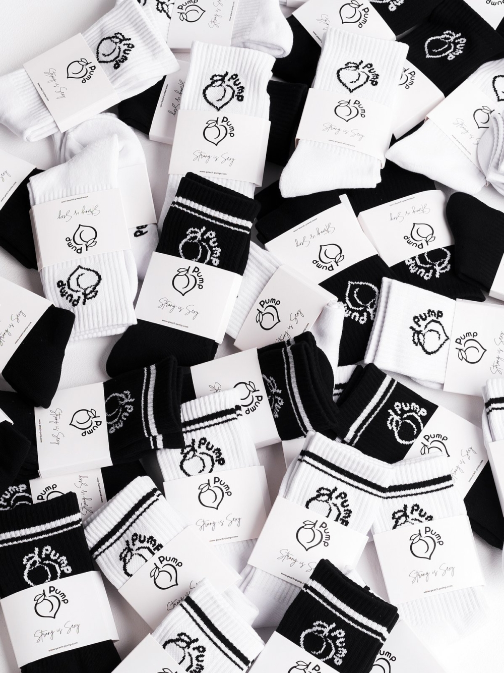 Bavlněné černé sportovní bavlněné ponožky s bílými pruhy a jednobarevné od Peach Pump