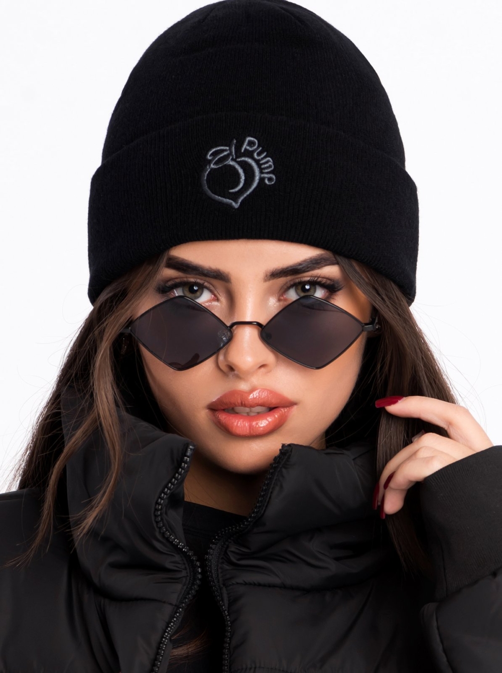 Sportska zimska kapa s izvezenim 3D logom sprijeda