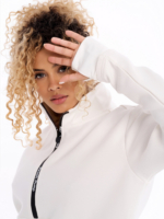 Bílá mikina na přední zip a rukávy s otvory na palce