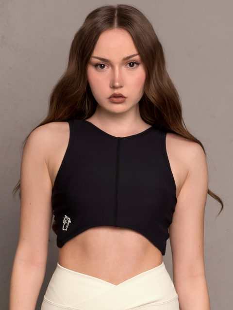 Черен кроп топ по тялото с подплънки с повдигащ ефект.