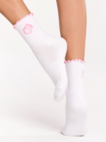 Șosete sport albe cu broderie roz și margine creață roz