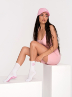 Női, fehér zokni csúszásgátlós szívecskékkel és rózsaszín Peach Pump hímzéssel