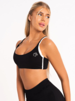 Черно бюстие с кръстосани презрамки на гърба